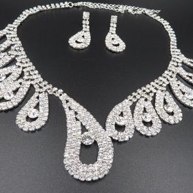 The New All-match Bride Bride Wedding Accessories Wholesale Diamond Suit Set Big Chain Necklace Set Wholesale (Color: White)