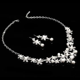 Bridal headdress, three sets of crystal flower necklace, diamond earrings, European and American Wind crown, wedding jewelry (Option: Necklace and studs)