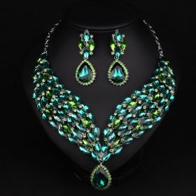 Europe and the United States fashion exaggerated full drill bridal dress accessories luxury clavicle chain suit accessories necklace wholesale (Color: Green)