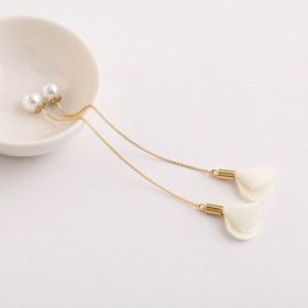 Female tassel earrings pearl earrings (Color: White)